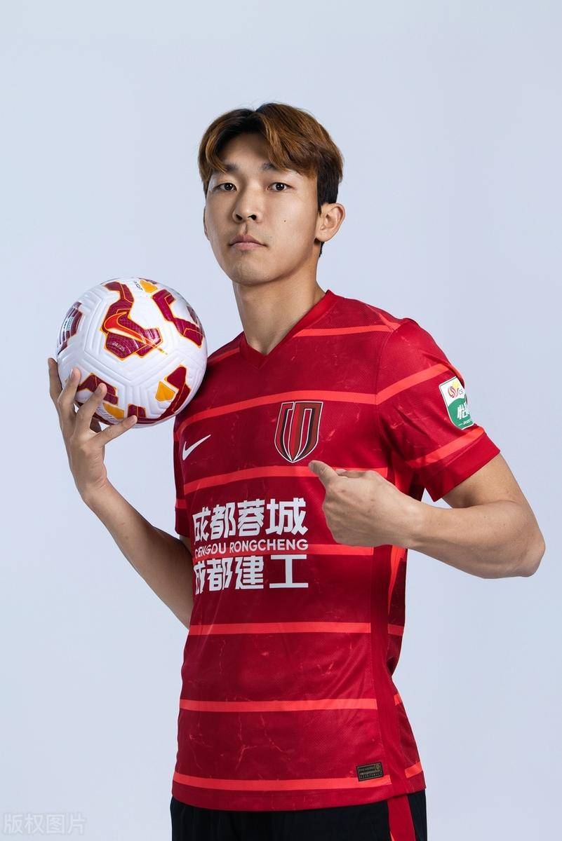 摩洛哥瓦赫达全力冲击冠军，关键球员备战状态受关注的简单介绍