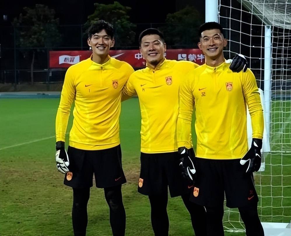 包含意外！国足踢东亚杯23人名单官宣，王大雷无缘+高洪波进教练组的词条