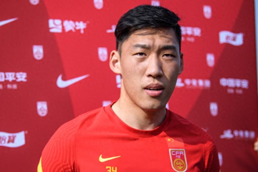东亚杯-朱辰杰冒顶送礼国足首战0-3完败韩国
